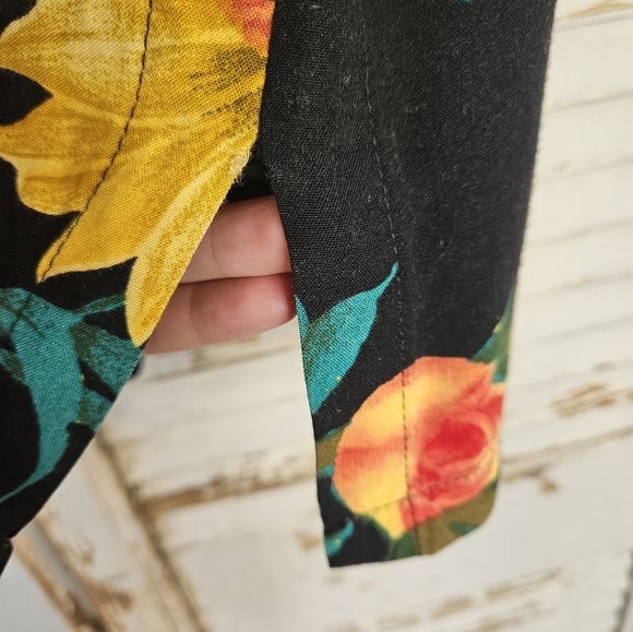 Vintage 90s Sunflower Print Floral Sleeveless Rayon Blouse Medium - Picture 4 of 10